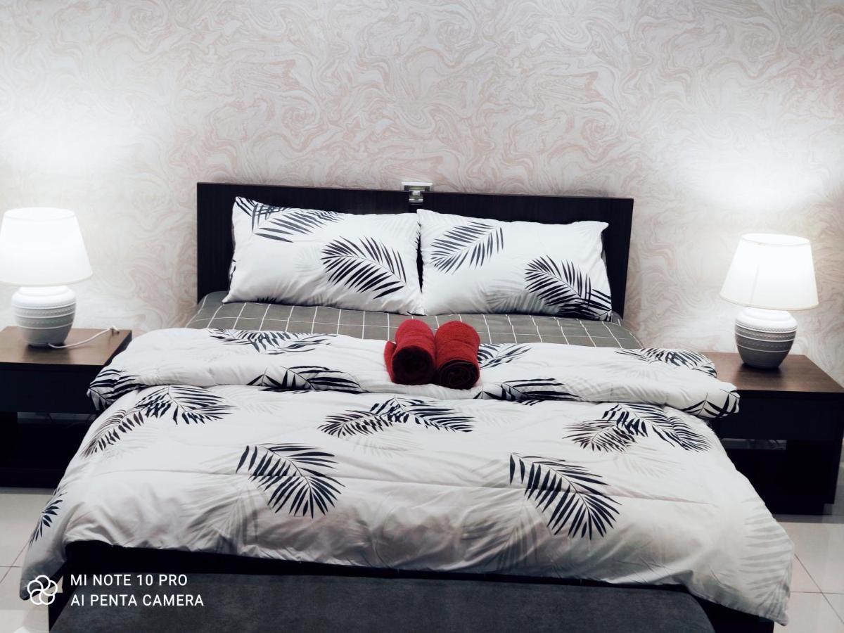 Kumkum Homestay Studio ヌサジャヤ エクステリア 写真
